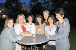 Zahlreiche Mitarbeiterinnen waren natürlich der Einladung zur Feier gern gefolgt und feierten gemeinsam den 15. Geburtstag von „socius curandi“.